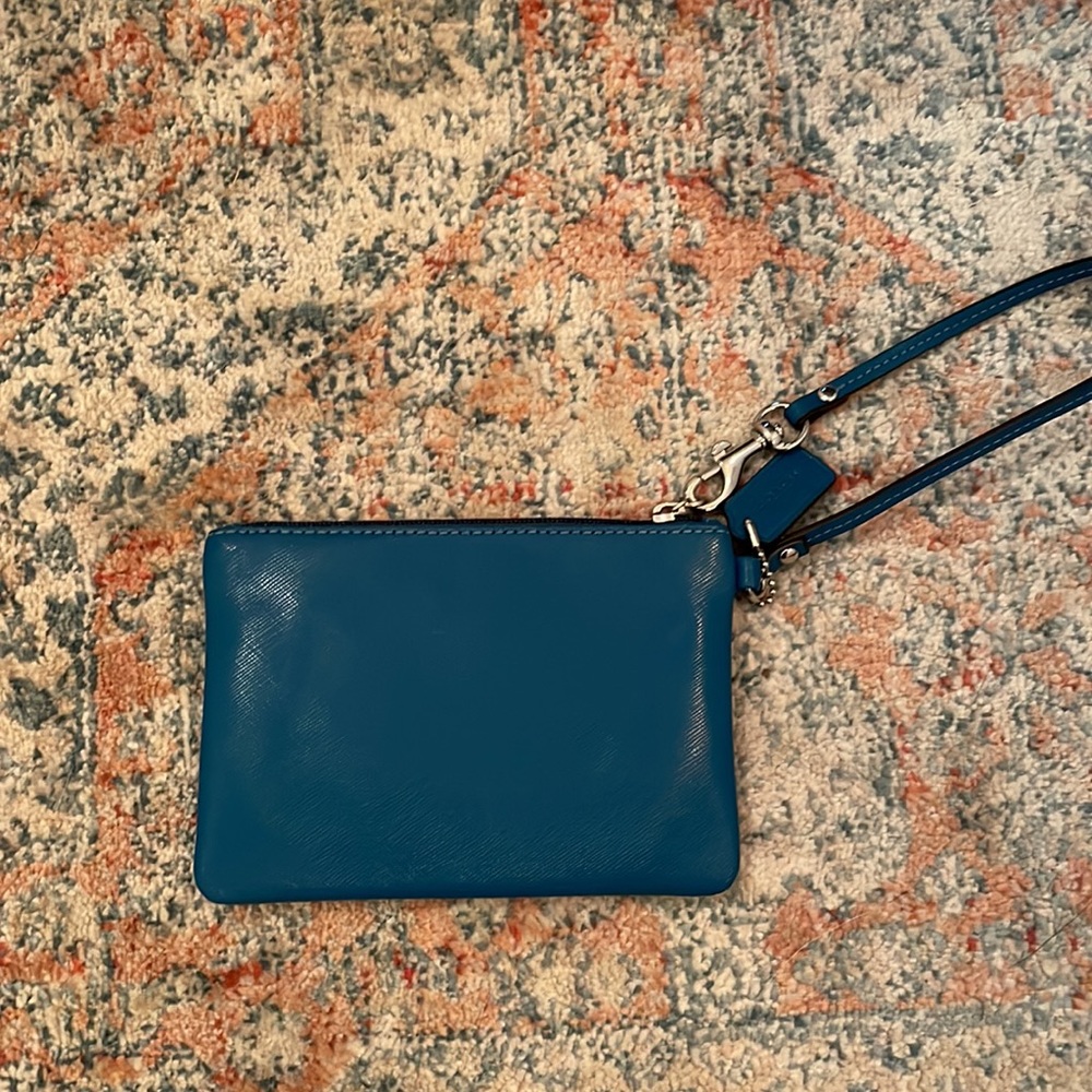 Coach Wristlet - Picture 5 of 8